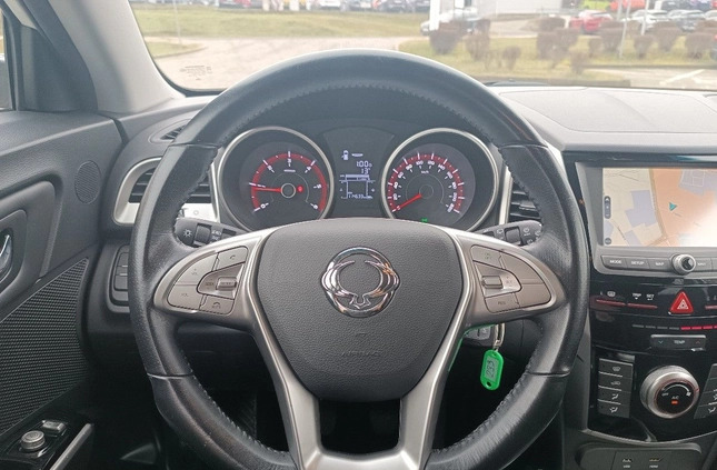 SsangYong Tivoli cena 42900 przebieg: 114000, rok produkcji 2016 z Góra małe 529